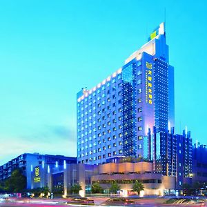 Chengdu Tianfu Sunshine Hotel